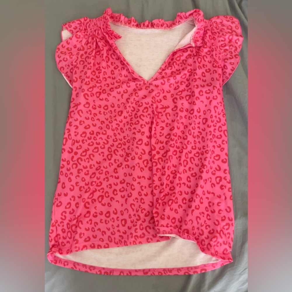 Pacsun small Neon pink, leopard print blouse!
